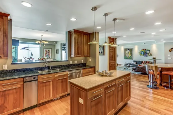 $1,299,000 | 1070 Grandview Court Northeast, Unit 406, Columbia Heights, MN 55421