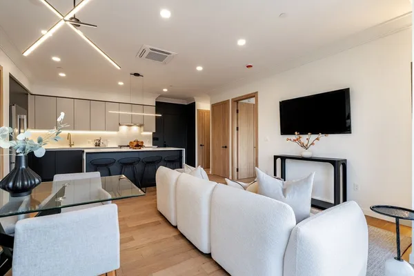 $765,000 | 388 Washington Street, Unit 405, Quincy, MA 02169