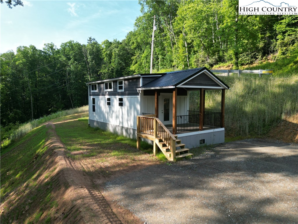 269 Mining Ridge Road Mountain City, TN 37683 - Photo 1 of 20 Gallery Image 1