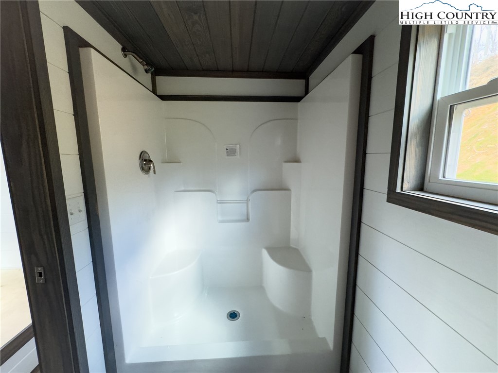 269 Mining Ridge Road Mountain City, TN 37683 - Photo 13 of 20 Gallery Image 13