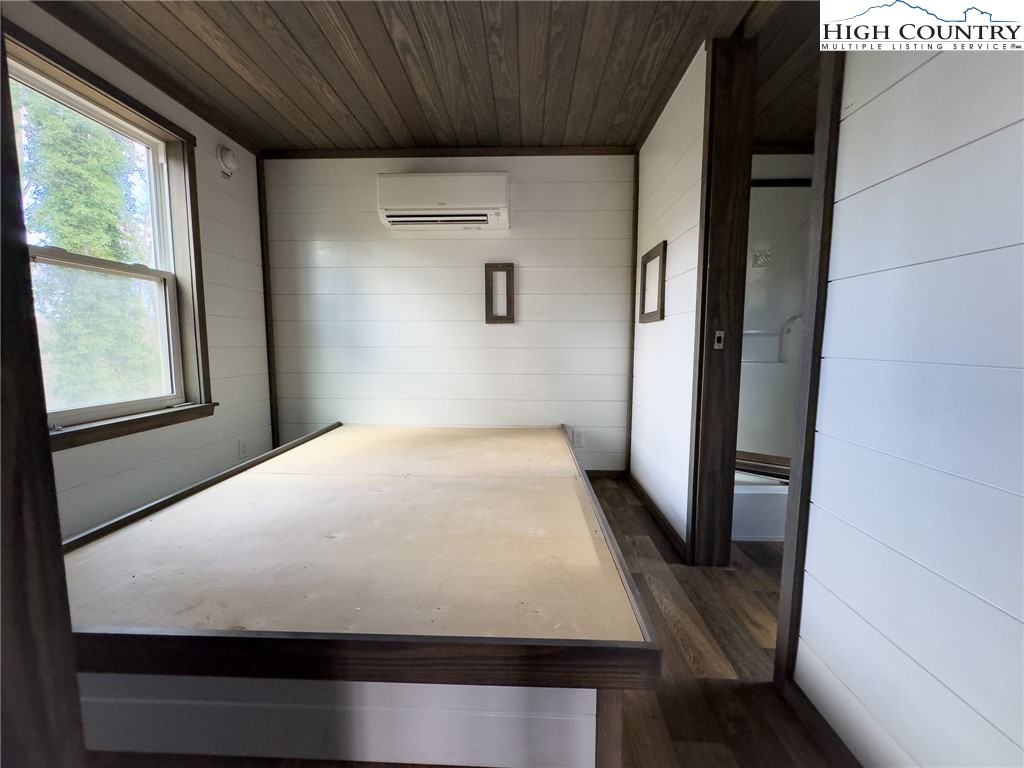 269 Mining Ridge Road Mountain City, TN 37683 - Photo 15 of 20 Gallery Image 15