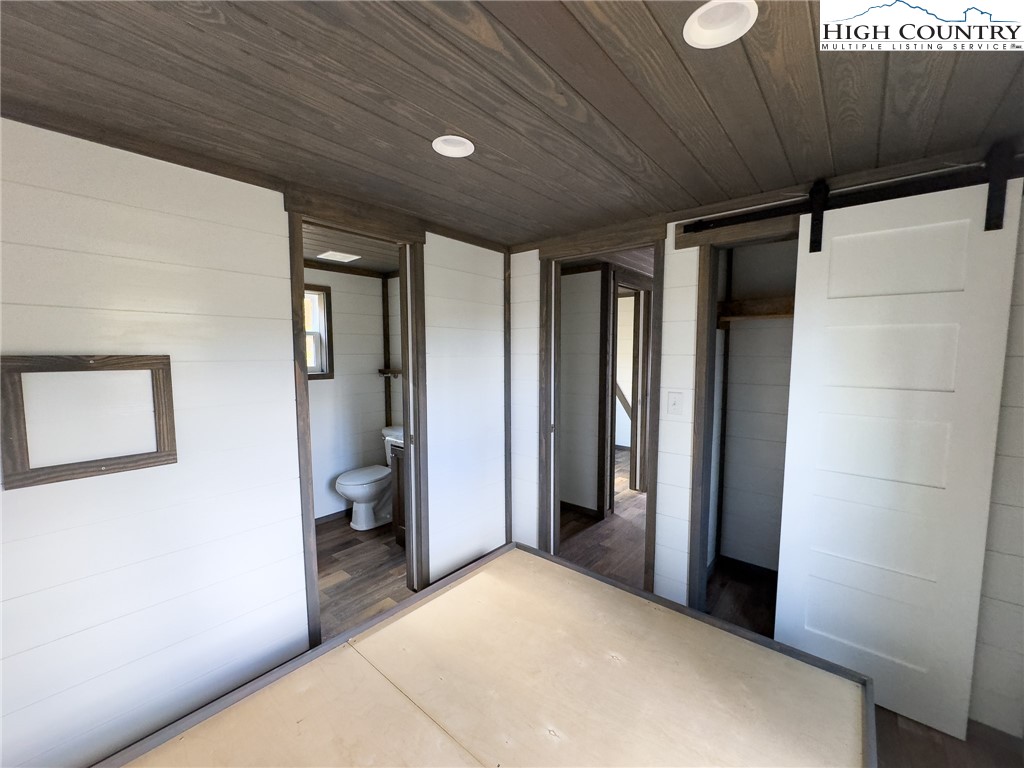 269 Mining Ridge Road Mountain City, TN 37683 - Photo 16 of 20 Gallery Image 16