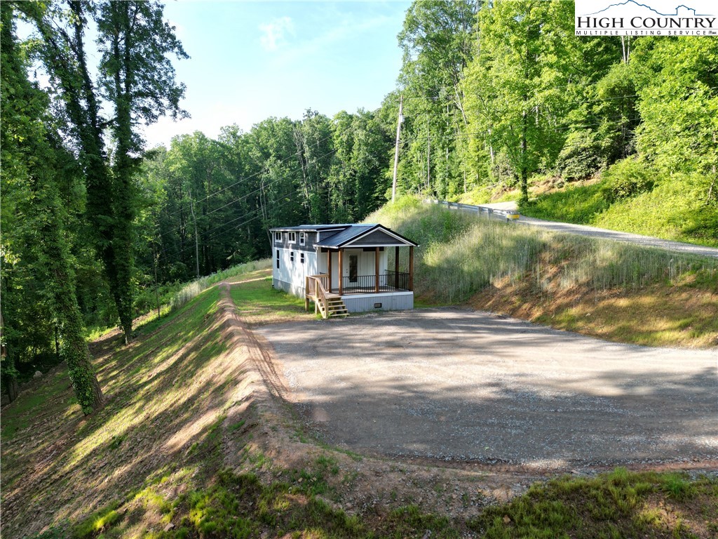 269 Mining Ridge Road Mountain City, TN 37683 - Photo 2 of 20 Gallery Image 2