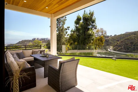 $6,395,000 | 1367 Casiano Road, Los Angeles, CA 90049