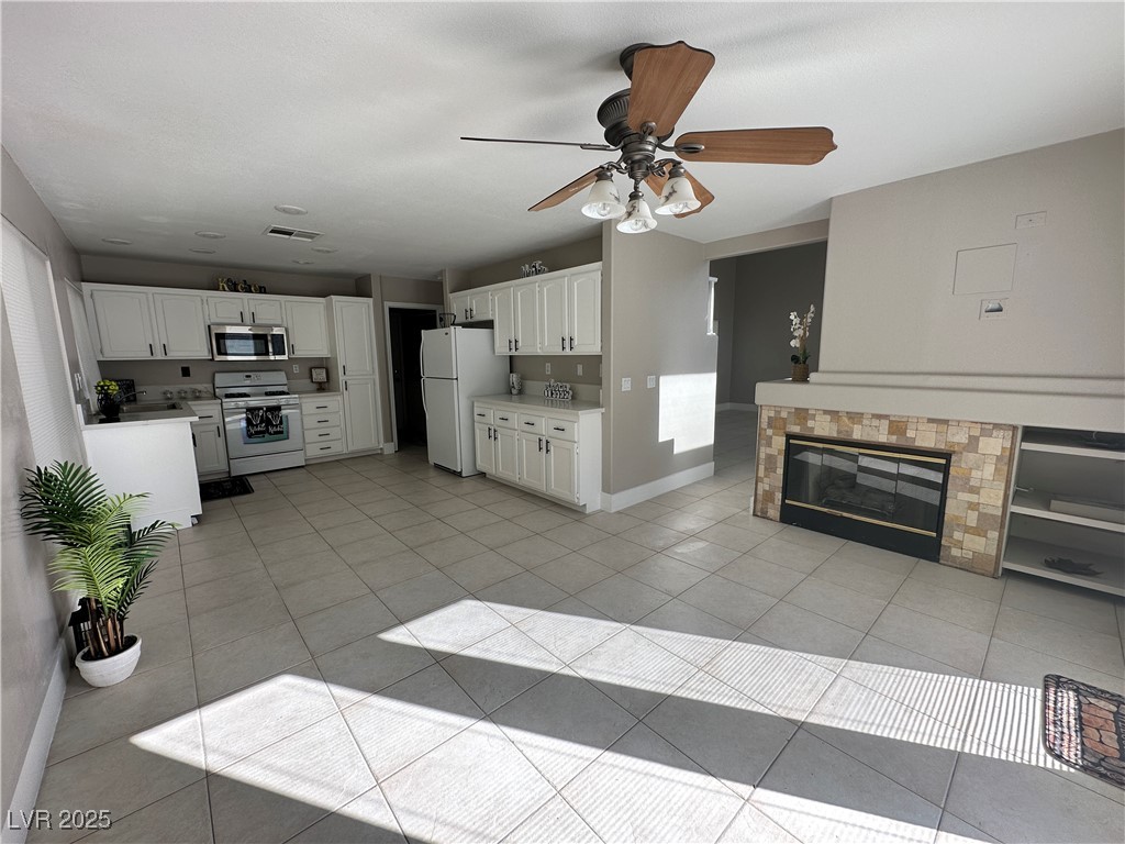 2413 Rue De Bourdeaux Henderson, NV 89074 - Photo 9 of 29