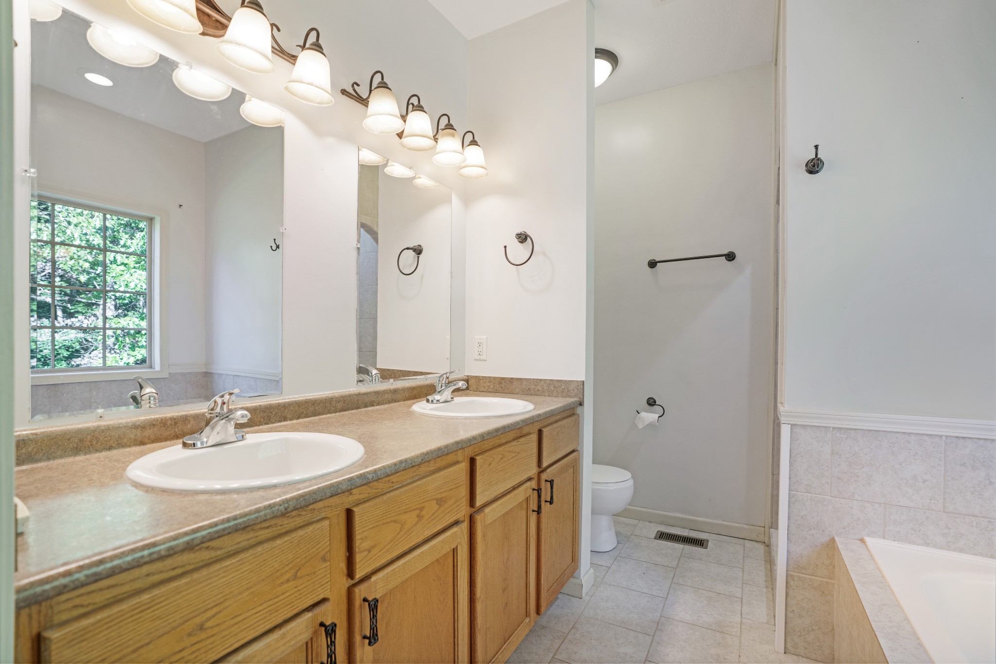 127 Jerry Smith Road Indian Mound, TN 37079 - Photo 18 of 30 Gallery Image 18