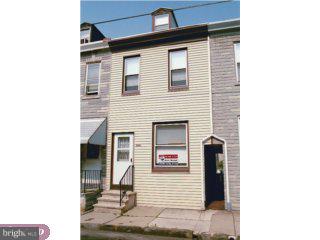 1040 Moss Street Reading, PA 19604 - Photo 1 of 6 Gallery Image 1