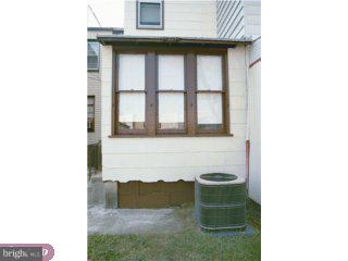 1040 Moss Street Reading, PA 19604 - Photo 5 of 6 Gallery Image 5