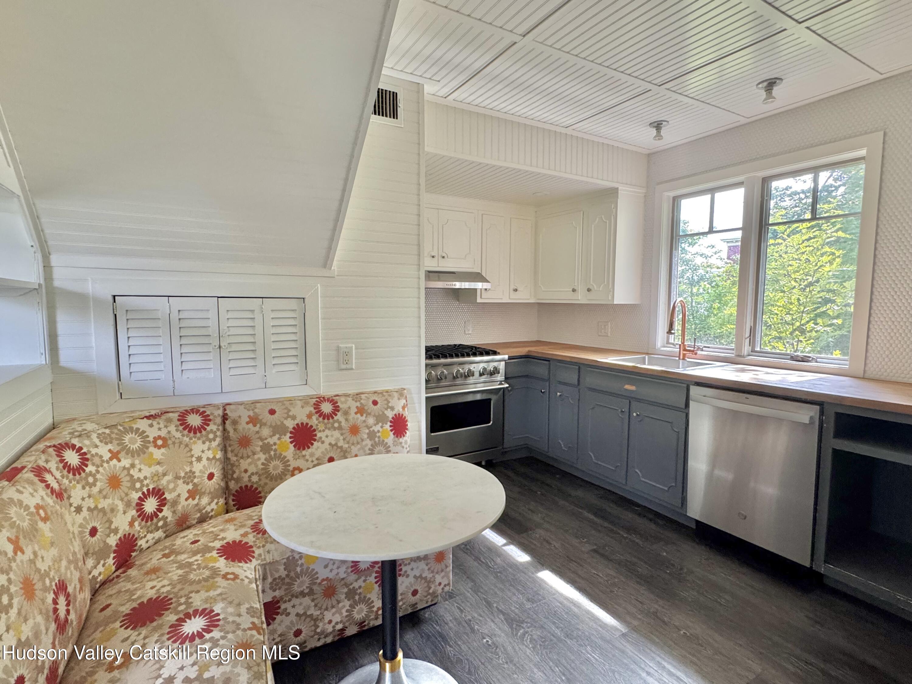 3 Pruyn Place Catskill, NY 12414 - Photo 6 of 18 5