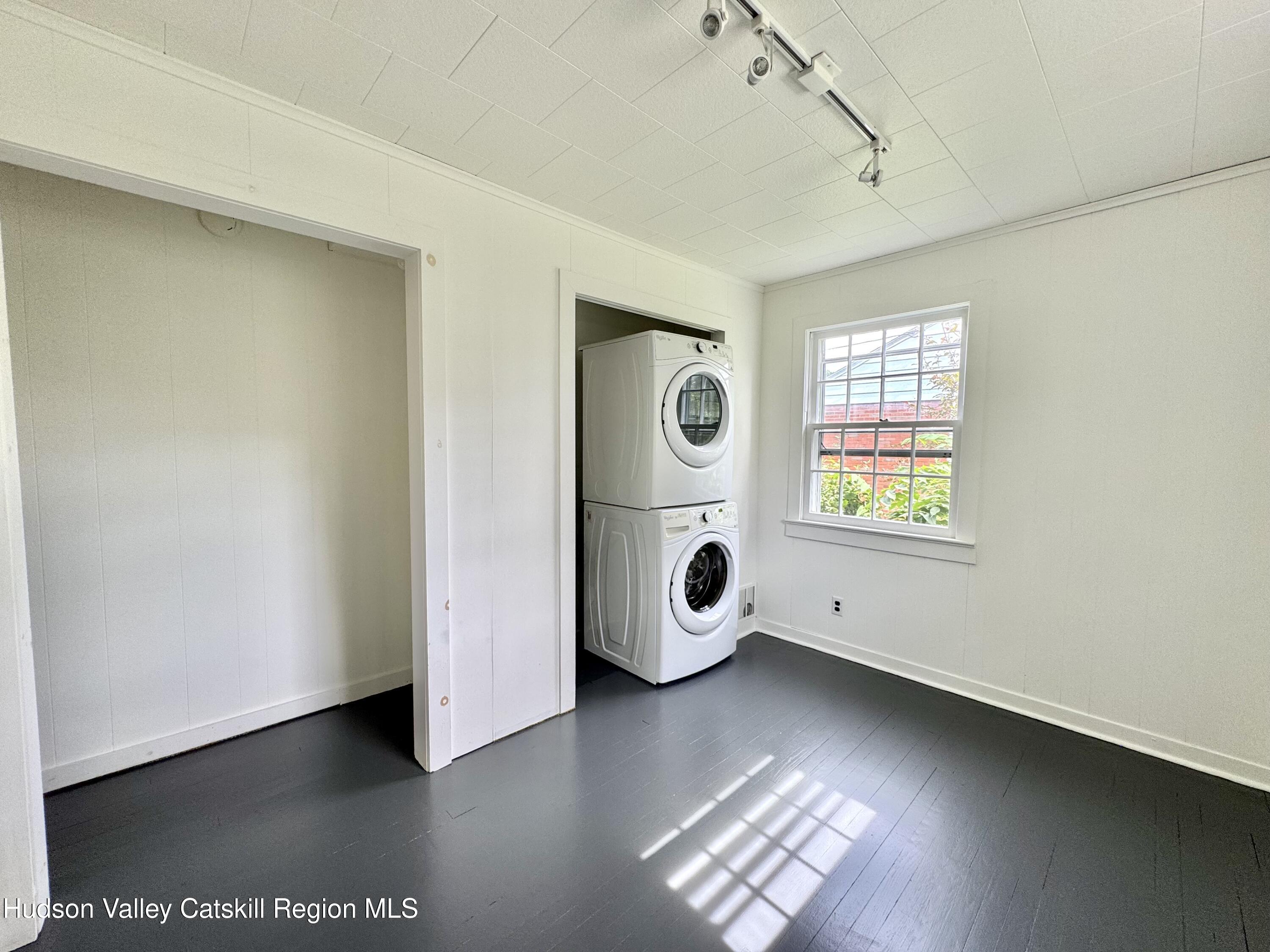 3 Pruyn Place Catskill, NY 12414 - Photo 10 of 18 6