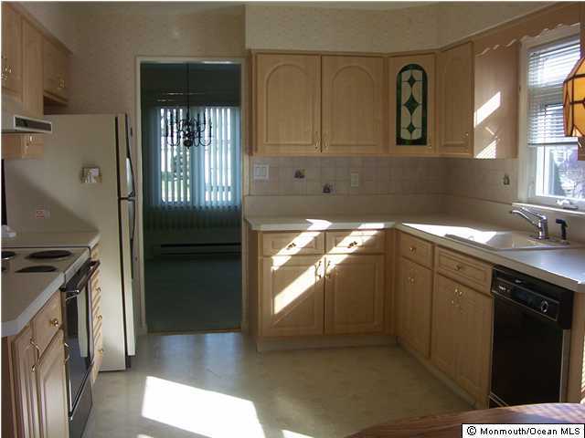 115 Meadowbrook Road Brick, NJ 08723 - Photo 1 of 3 Primary Photo