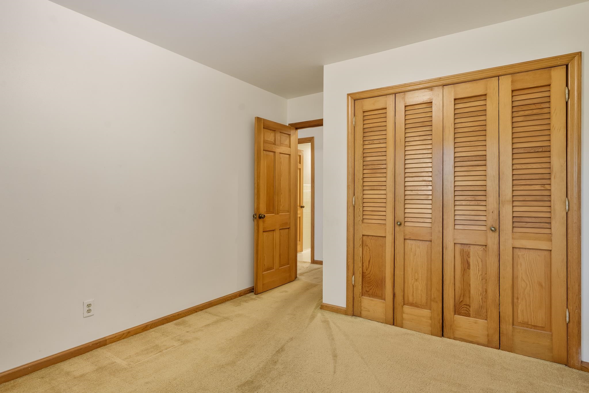 5537 Guilford Road Rockford, IL 61107 - Photo 34 of 46