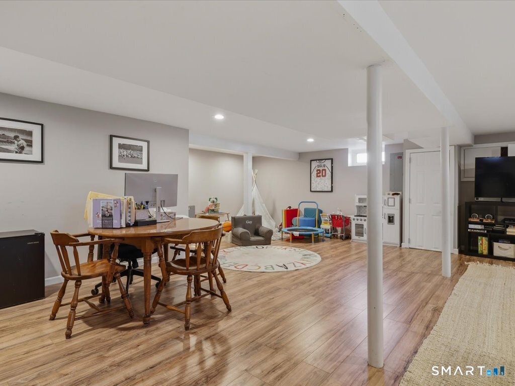 22 Clear Lake Road North Branford, CT 06471 - Photo 26 of 36 Great flex space!