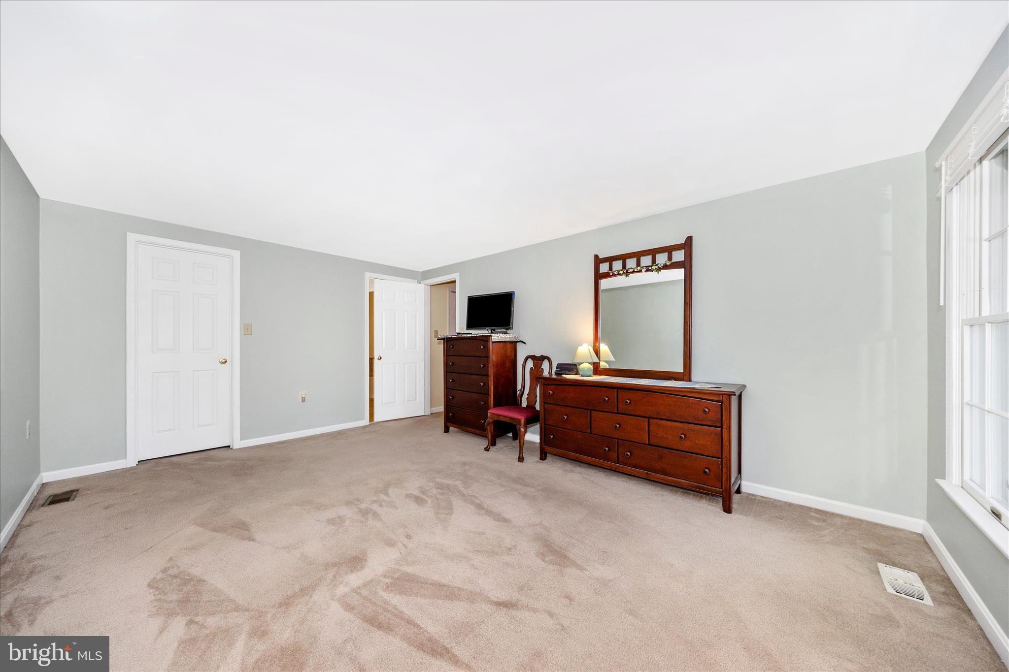 91 Prides Crossing Shenandoah Junction, WV 25442 - Photo 29 of 67 Primary Bedroom