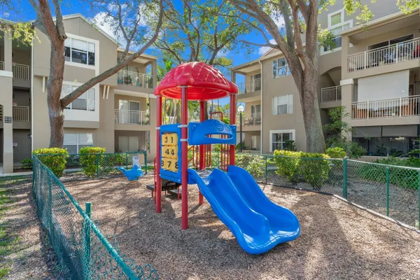 $215,000 | 1885 Palm Cove Boulevard, Unit 10304, Delray Beach, FL 33445