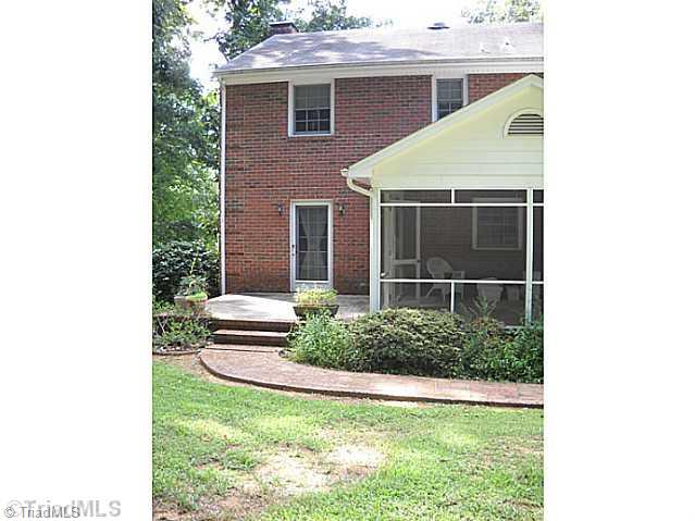 401 Old Farm Road Thomasville, NC 27360 - Photo 2 of 15 Exterior Back.