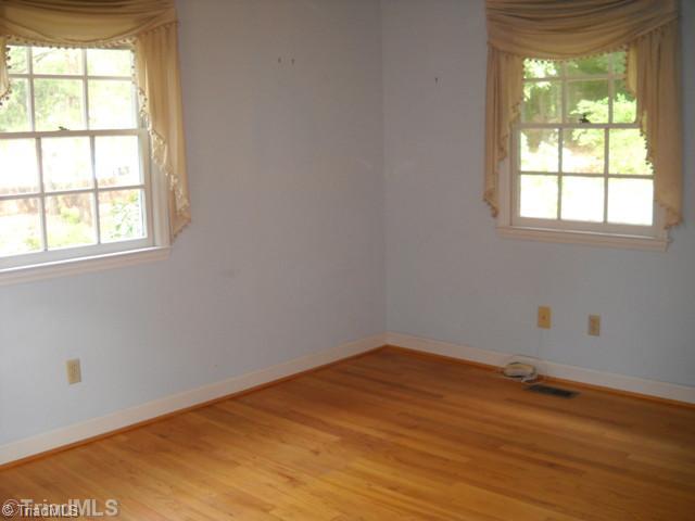 401 Old Farm Road Thomasville, NC 27360 - Photo 12 of 15 3rd Bedroom.