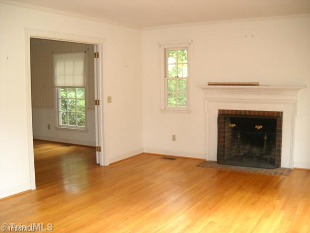 401 Old Farm Road Thomasville, NC 27360 - Photo 13 of 15 Living Room.