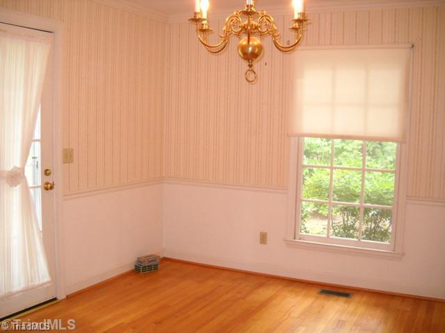 401 Old Farm Road Thomasville, NC 27360 - Photo 5 of 15 Dining Room.