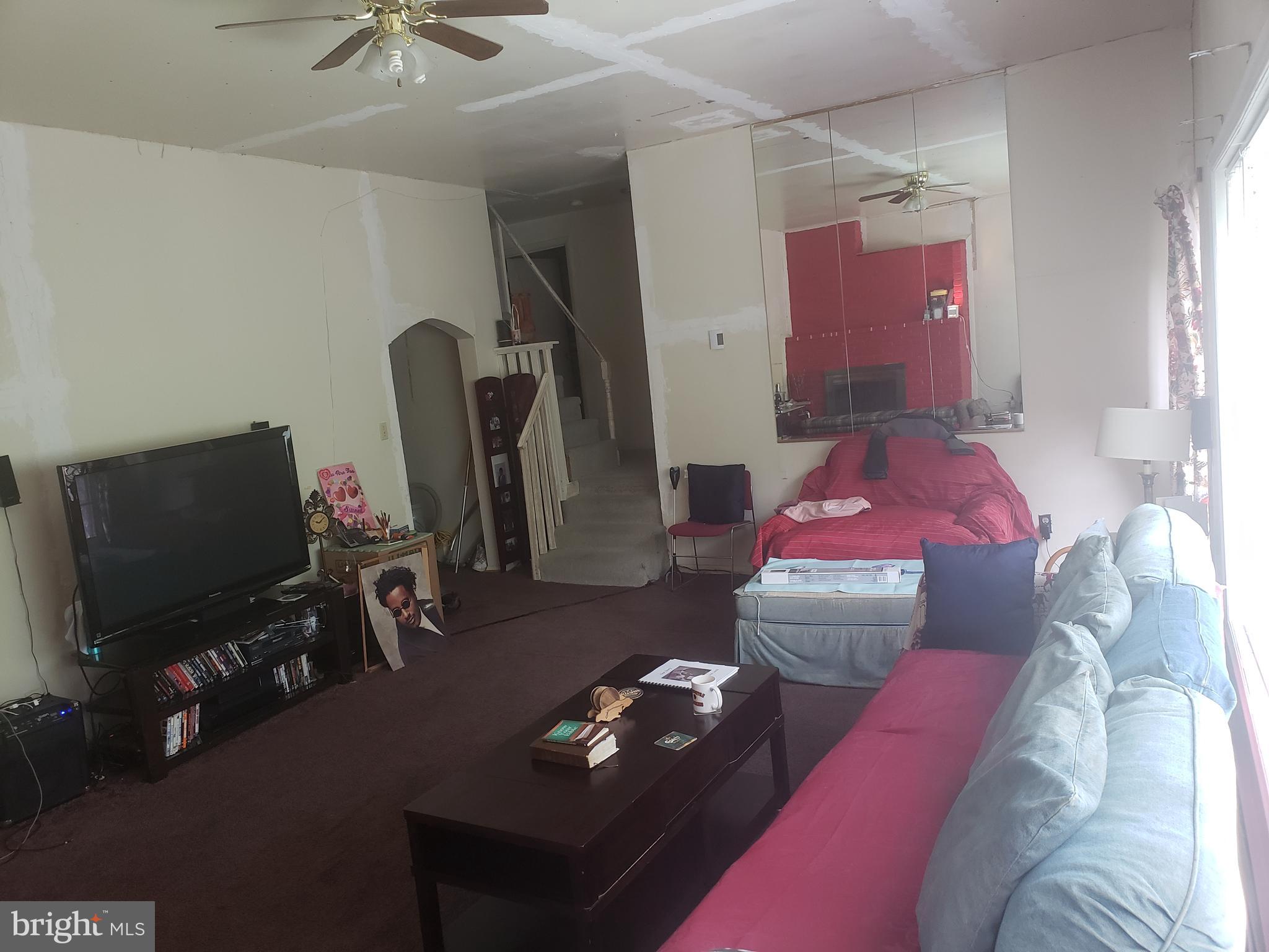 921 Ridge Road Southeast Washington, DC 20019 - Photo 4 of 10 Gallery Image 4