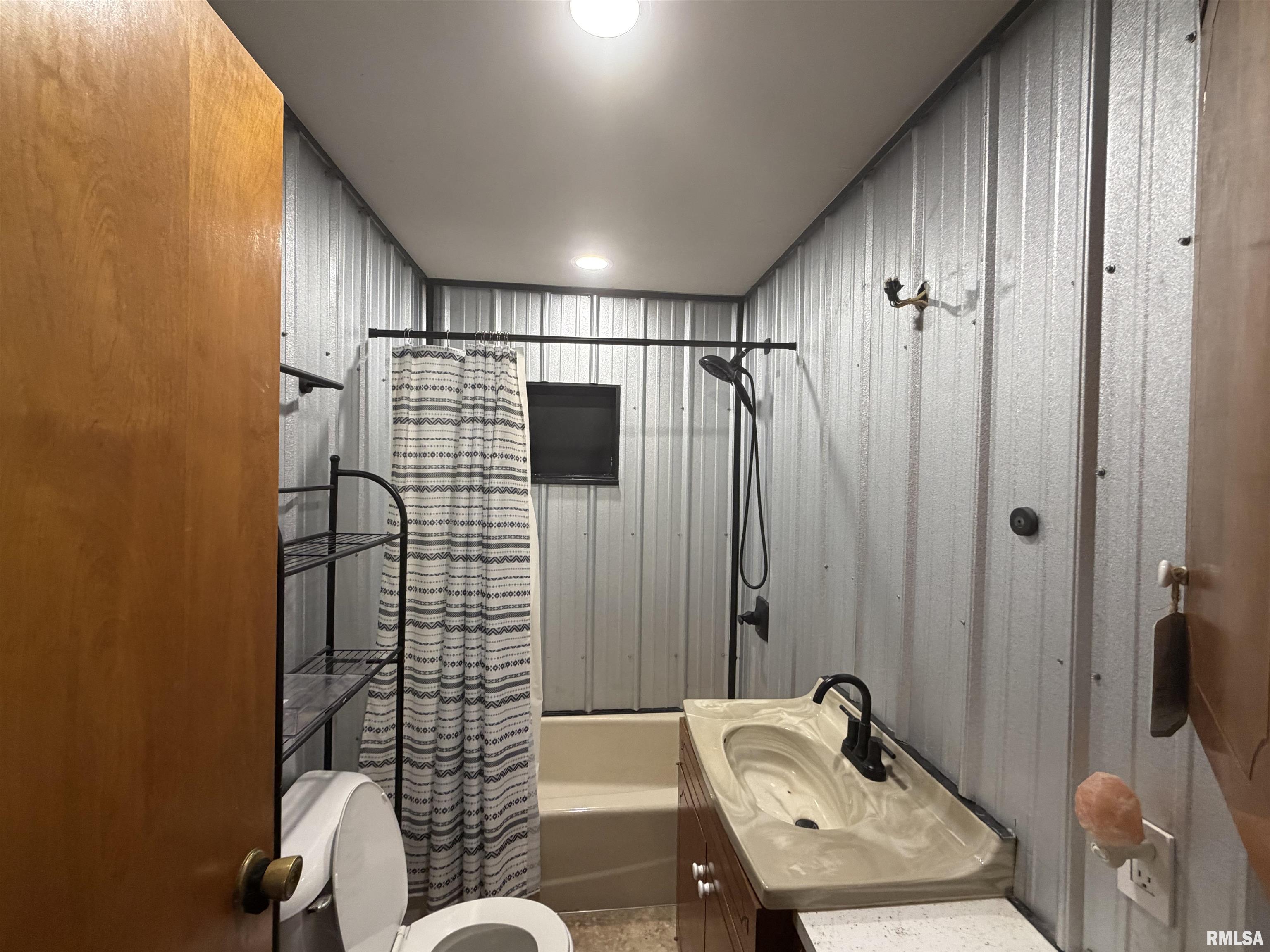 449 West Fort Street Farmington, IL 61531 - Photo 15 of 26