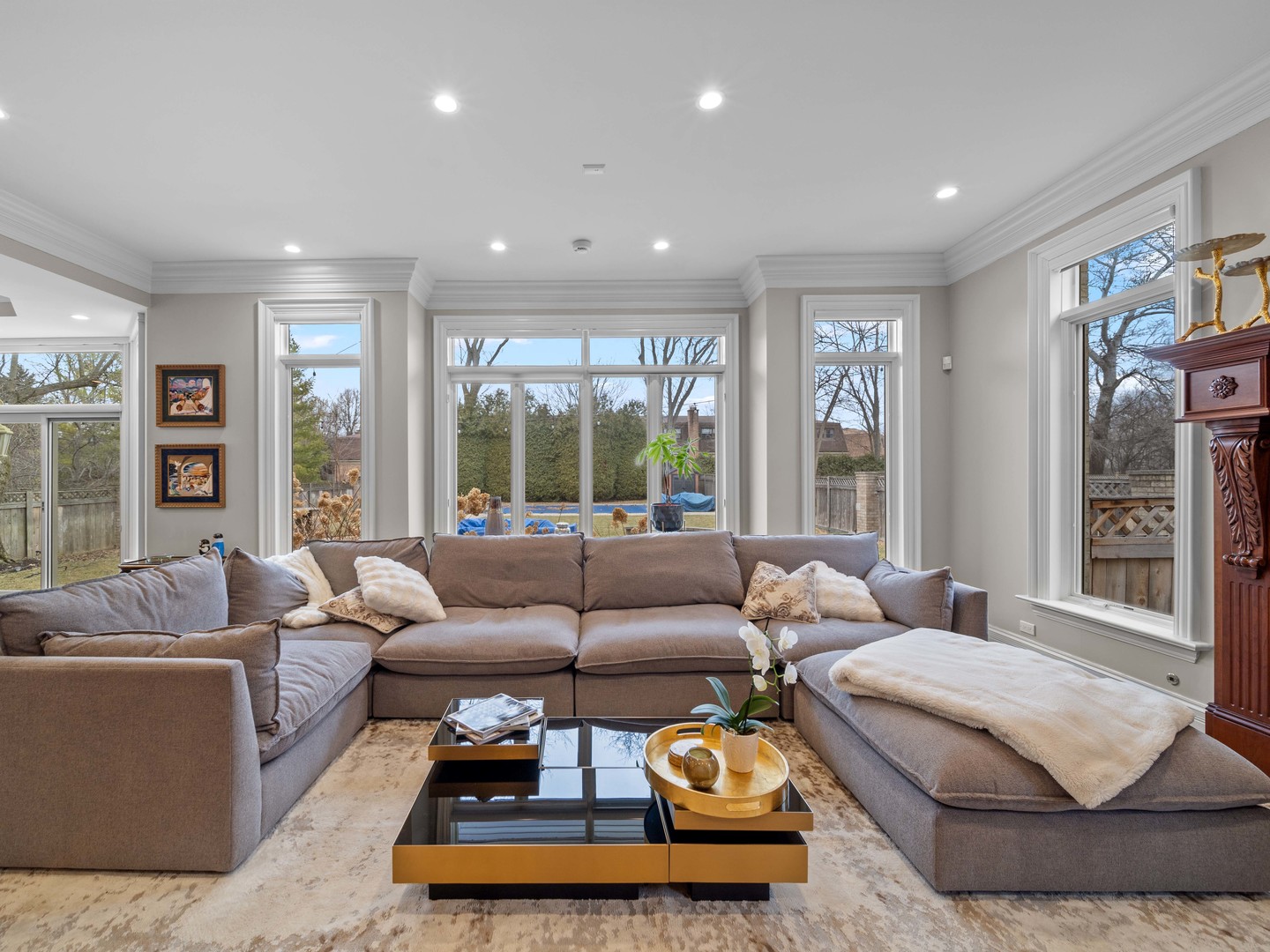 700 Greenwood Road Northbrook, IL 60062 - Photo 33 of 81 a living room with furniture and large windows
