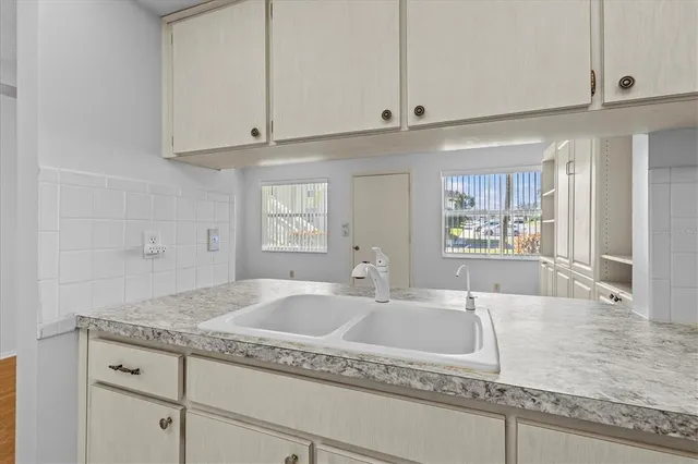 $118,000 | 1250 South Pinellas Avenue, Unit 804, Tarpon Springs, FL 34689