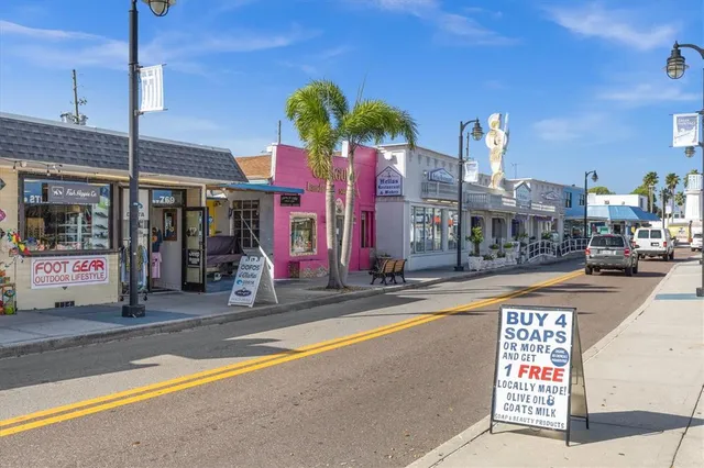 $118,000 | 1250 South Pinellas Avenue, Unit 804, Tarpon Springs, FL 34689