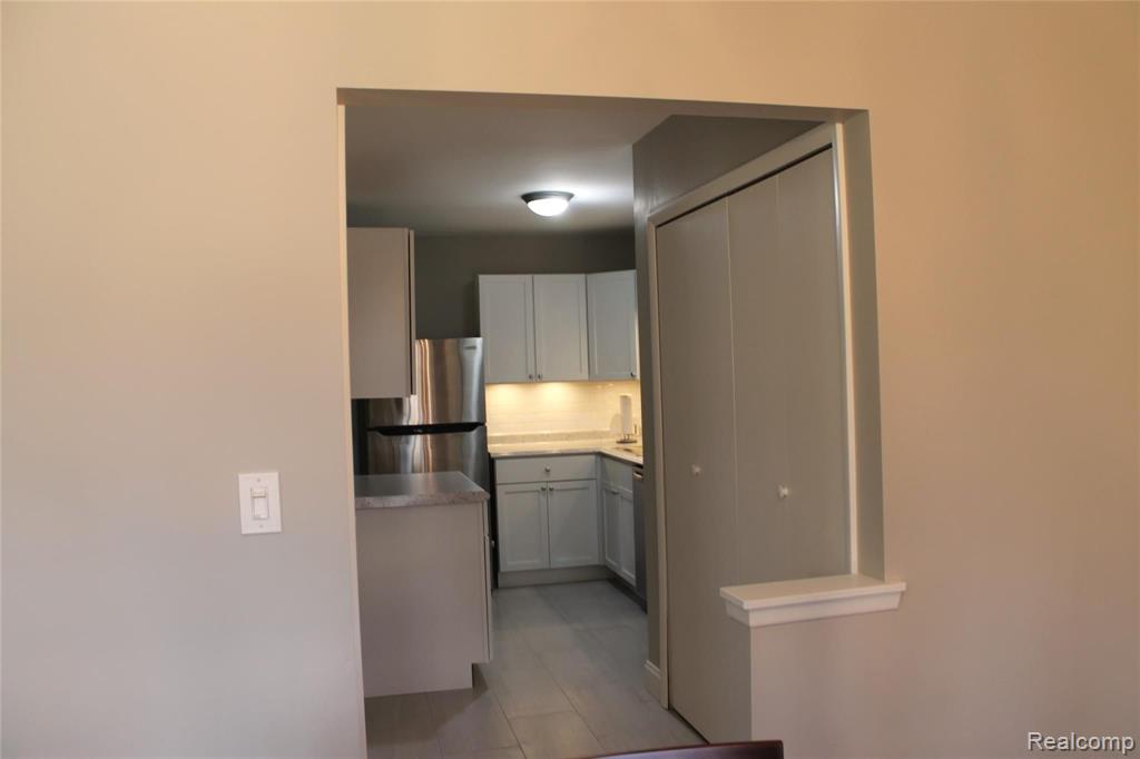 1826 Streamedge Court Rochester Hills, MI 48309 - Photo 10 of 50
