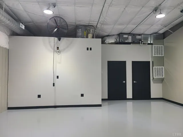 a view of a white building