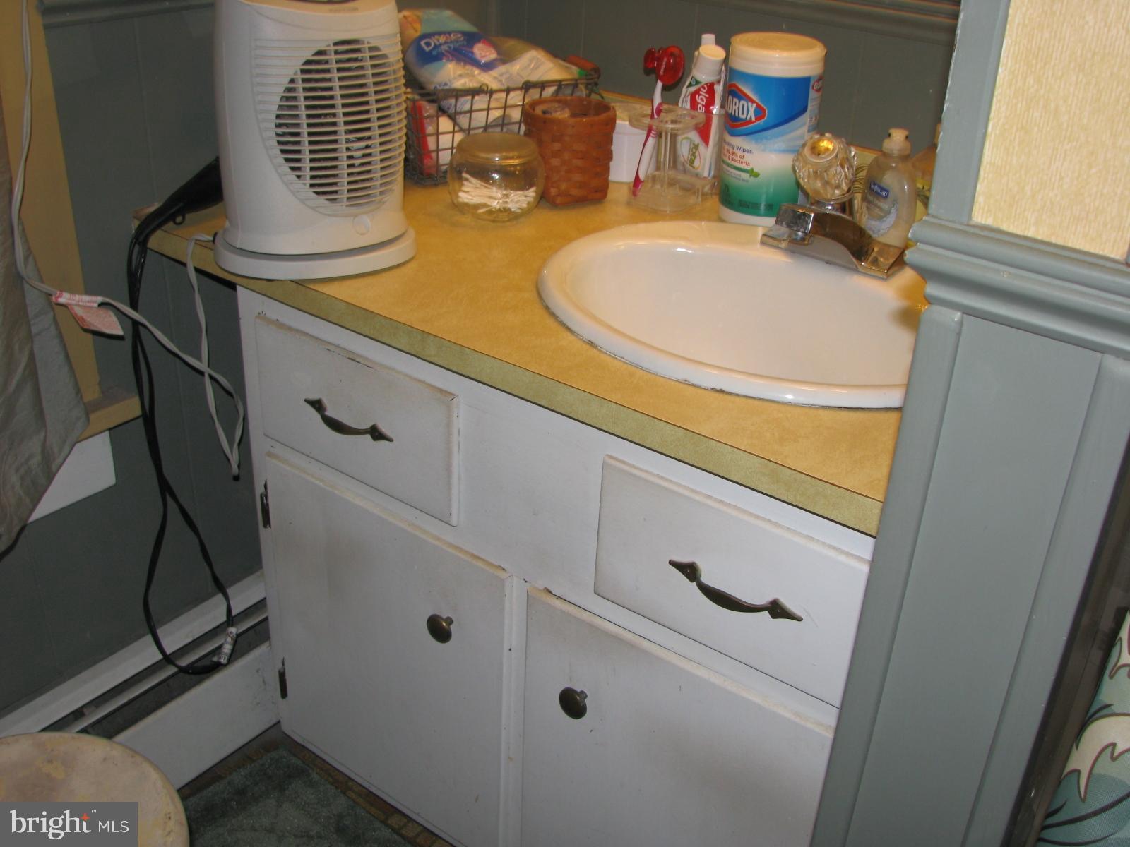 801 Cornwall Road Lebanon, PA 17042 - Photo 36 of 58 FULL BATH
