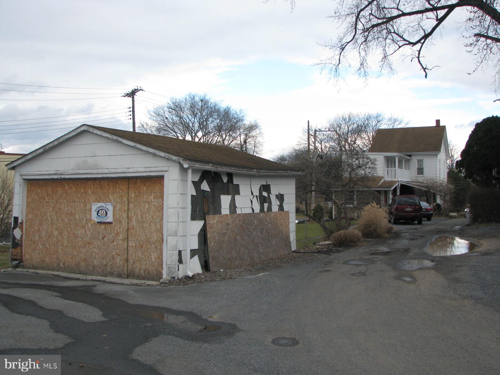 801 Cornwall Road Lebanon, PA 17042 - Photo 51 of 58 GARAGE