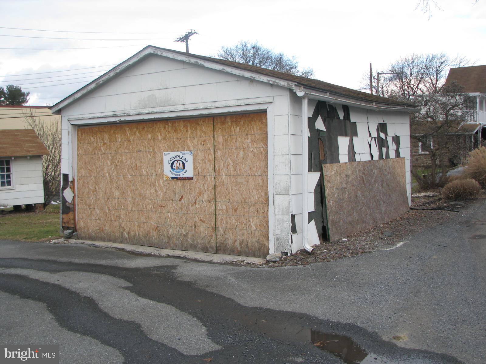 801 Cornwall Road Lebanon, PA 17042 - Photo 52 of 58 GARAGE