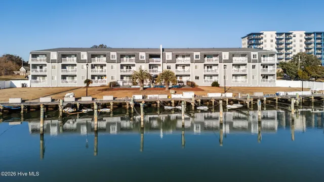 $420,000 | 118 Lake Avenue, Unit 303, Morehead City, NC 28557