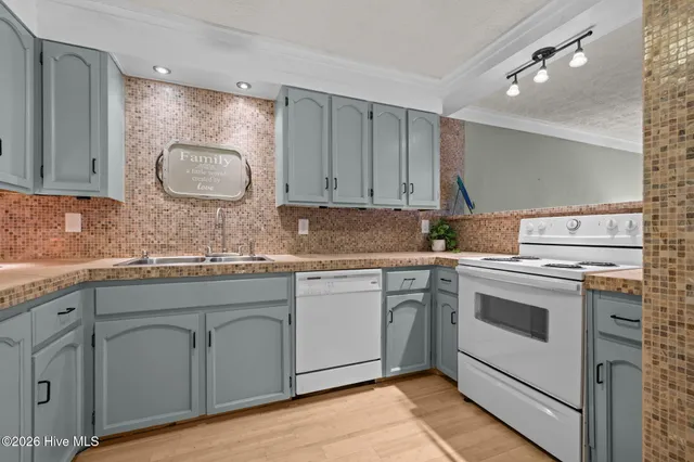 $420,000 | 118 Lake Avenue, Unit 303, Morehead City, NC 28557