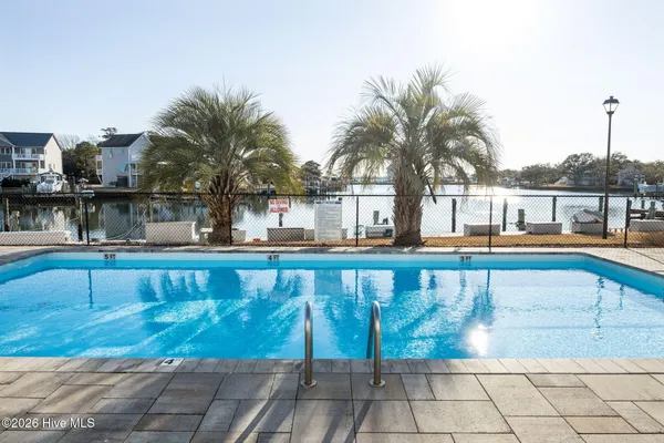 $405,000 | 118 Lake Avenue, Unit 303, Morehead City, NC 28557