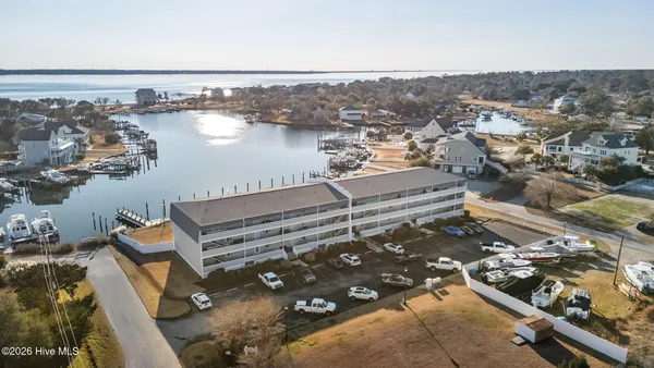 $405,000 | 118 Lake Avenue, Unit 303, Morehead City, NC 28557