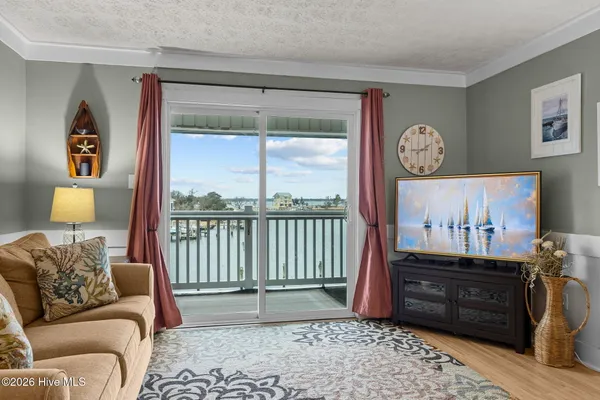 $405,000 | 118 Lake Avenue, Unit 303, Morehead City, NC 28557