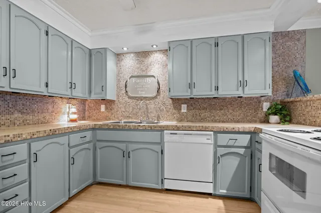 $420,000 | 118 Lake Avenue, Unit 303, Morehead City, NC 28557