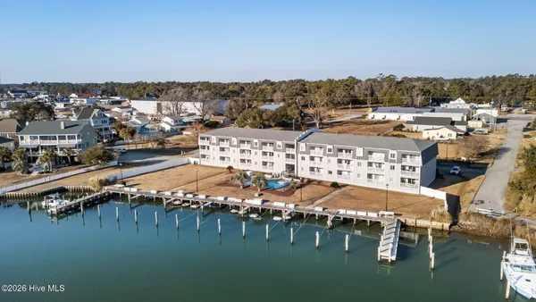 $405,000 | 118 Lake Avenue, Unit 303, Morehead City, NC 28557