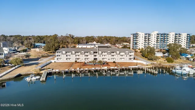 $420,000 | 118 Lake Avenue, Unit 303, Morehead City, NC 28557