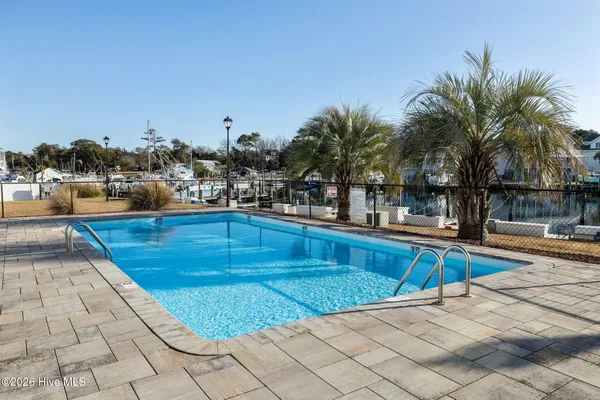 $405,000 | 118 Lake Avenue, Unit 303, Morehead City, NC 28557