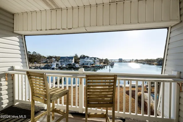 $420,000 | 118 Lake Avenue, Unit 303, Morehead City, NC 28557