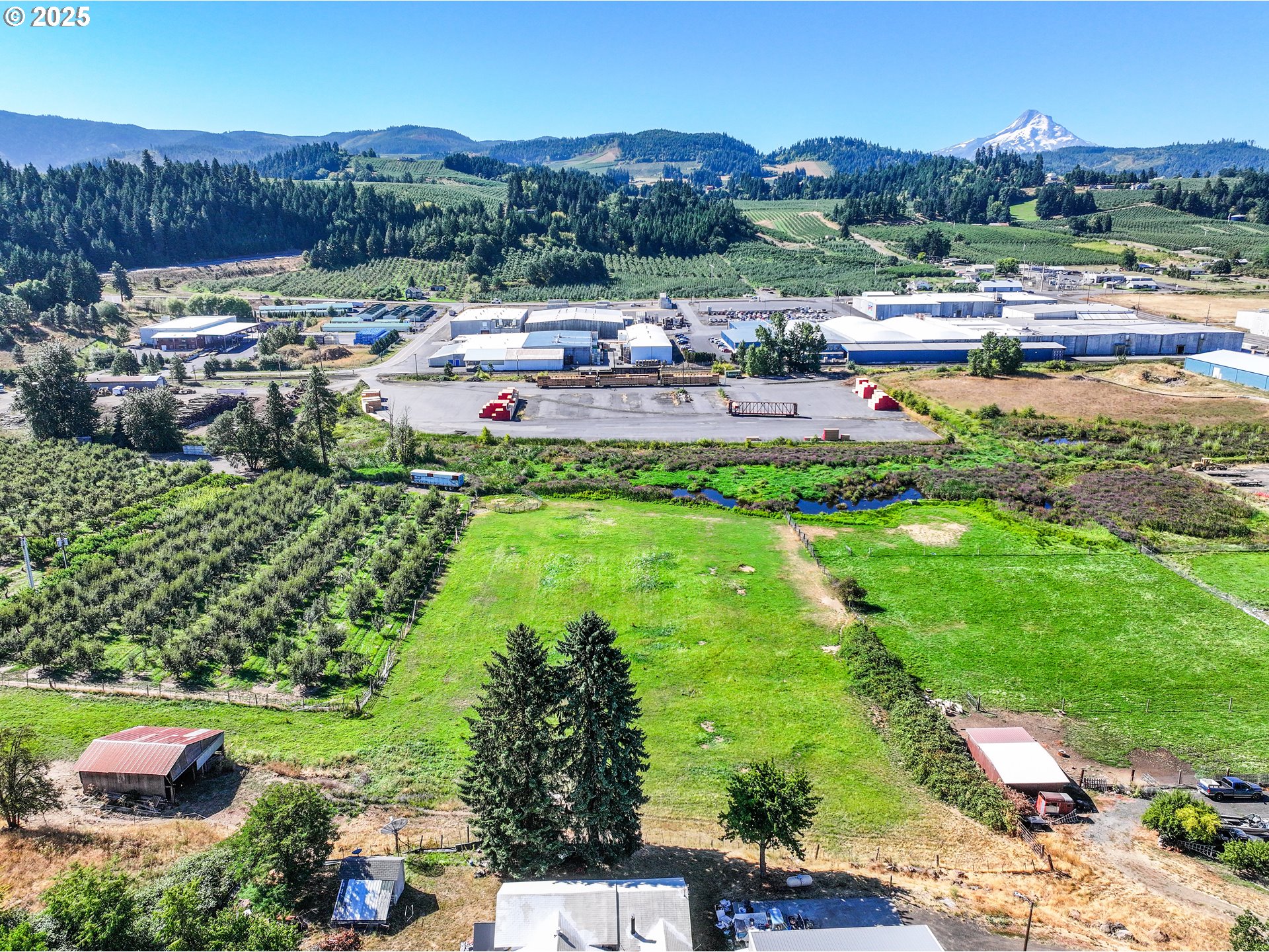 3257 Lingren Road Hood River, OR 97031 - Photo 2 of 24 Gallery Image 2
