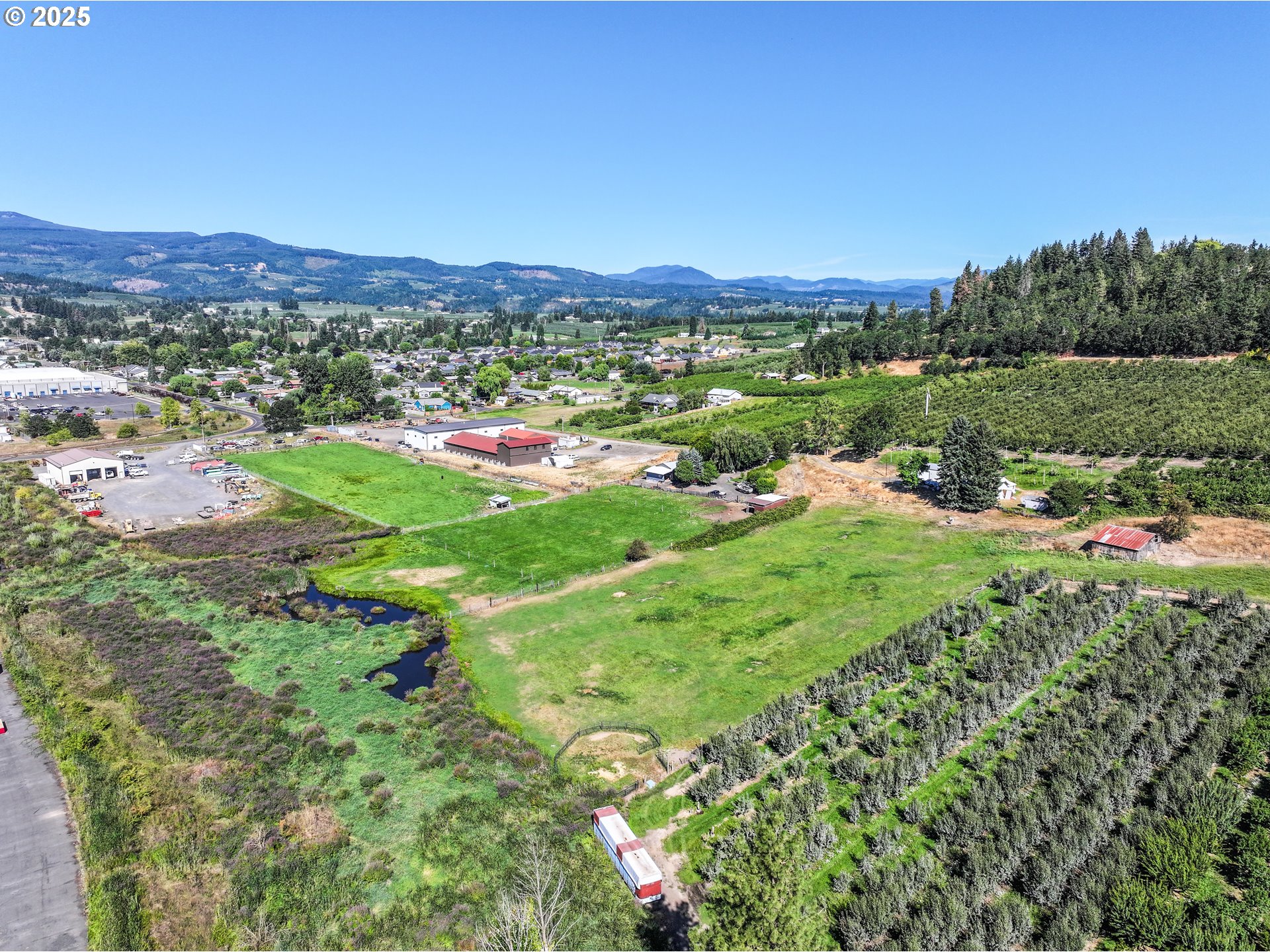 3257 Lingren Road Hood River, OR 97031 - Photo 7 of 24 Gallery Image 7