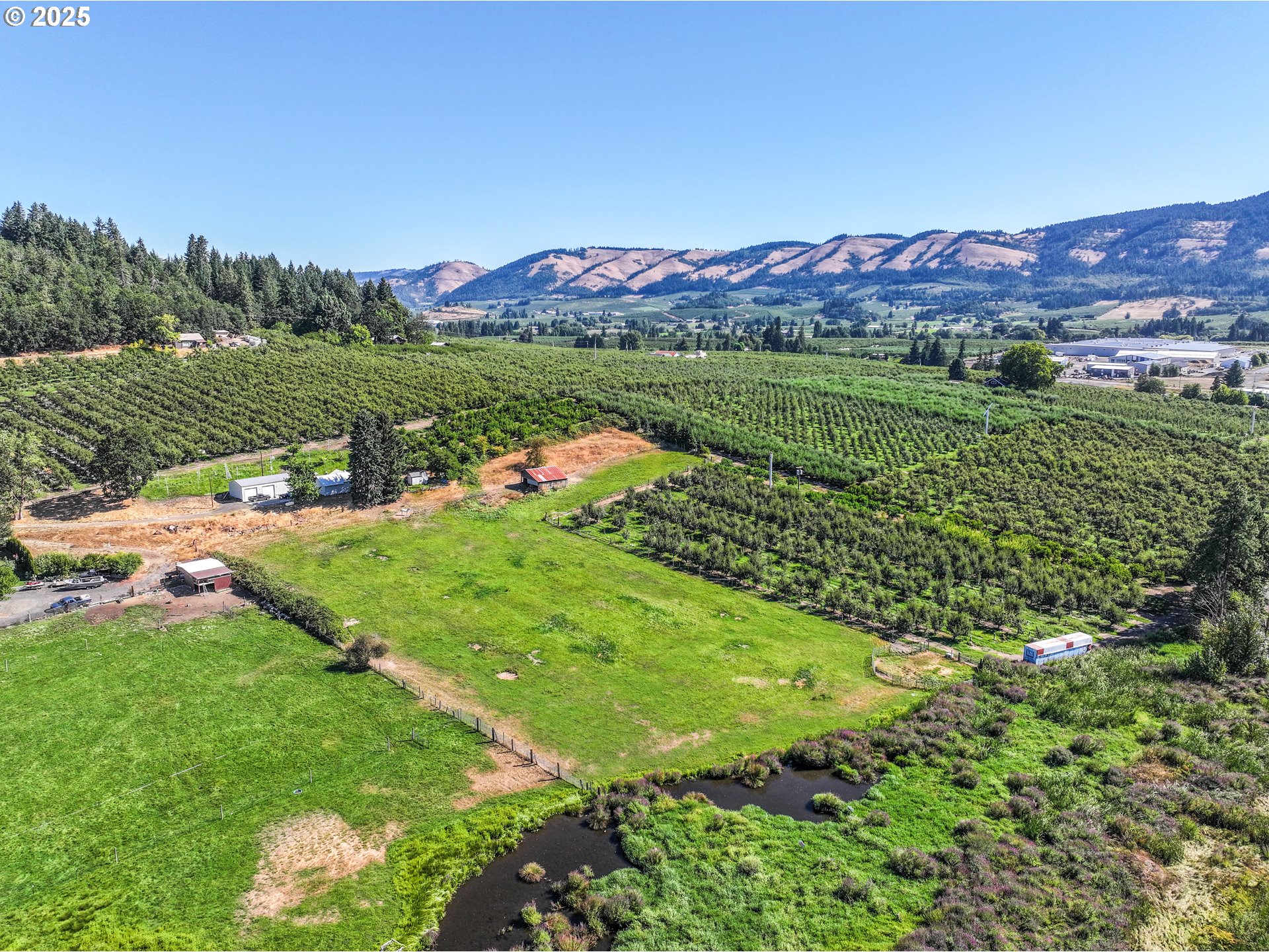 3257 Lingren Road Hood River, OR 97031 - Photo 9 of 24 Gallery Image 9