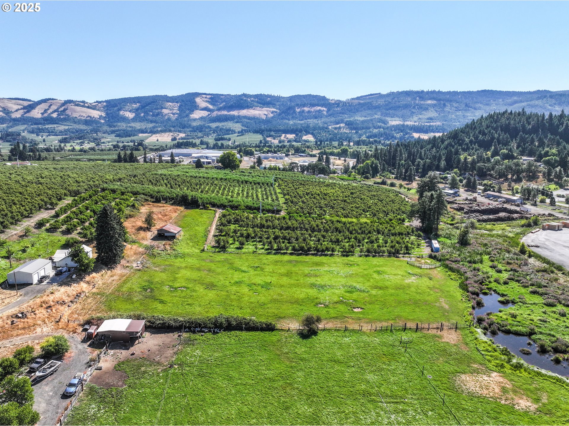 3257 Lingren Road Hood River, OR 97031 - Photo 10 of 24 Gallery Image 10
