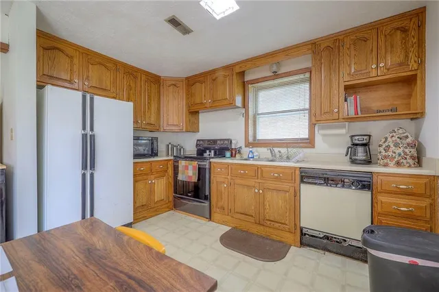 $1,250,000 | 23436 Guthrie Road, Linwood, KS 66052