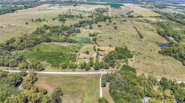 $1,250,000 | 23436 Guthrie Road, Linwood, KS 66052