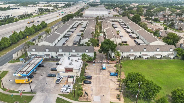 $1,400 | 8657 Village Of Fondren, Unit 8657, Houston, TX 77071